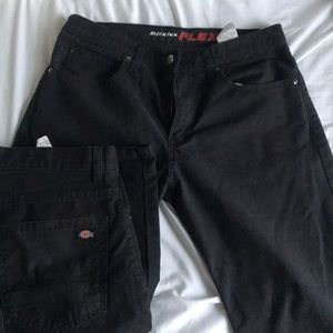 2 pair Dickies flex 5 pocket pants 32/30